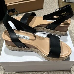 Steve Madden Sandals 8